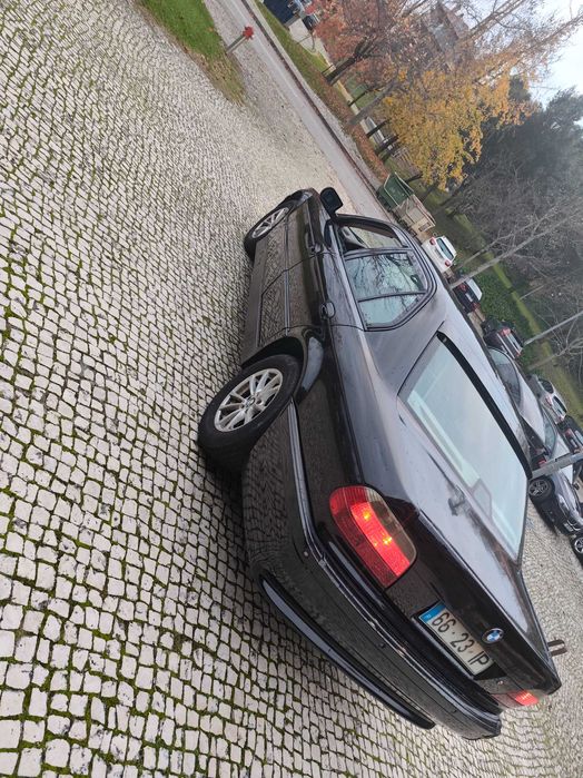 BMW série 7 E38 725 TDS