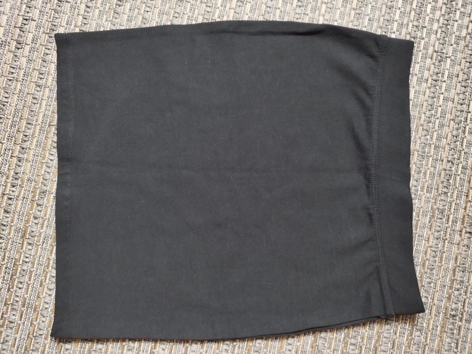 Czarna spódniczka mini