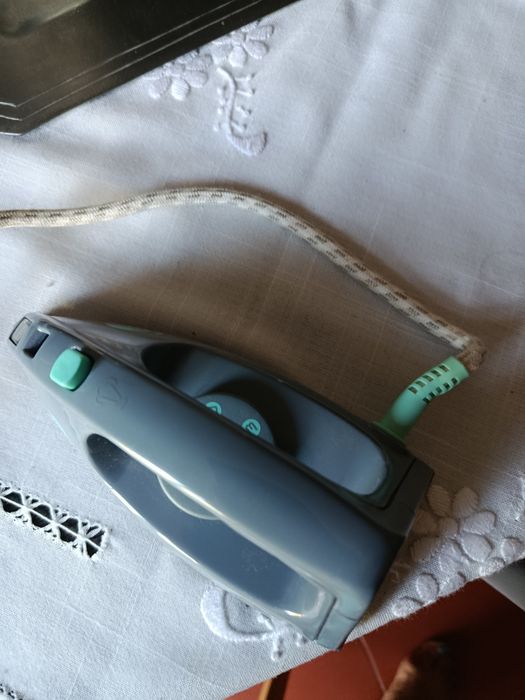 Ferro de engomar para viagem