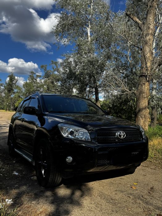 Продам Toyota RAV 4
