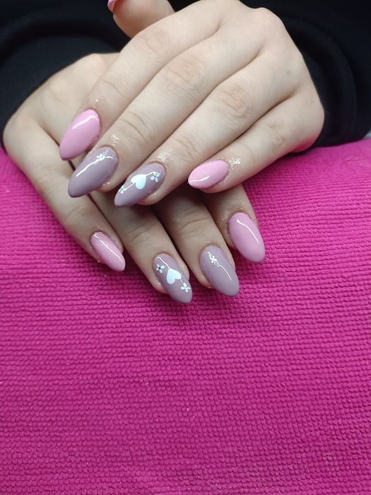 Paznokcie hybrydowe I przedłużanie żelowe. Manicure.tanio.
