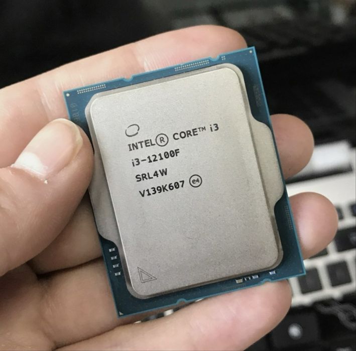 Intel i3 12100f