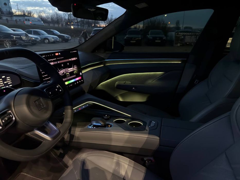 Zeekr 001 2024 стильный электрокар