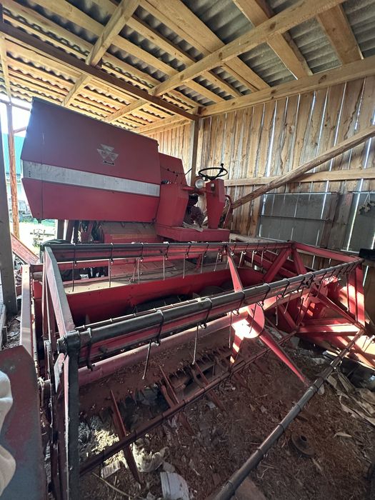 Комбайн Massey Ferguson 186