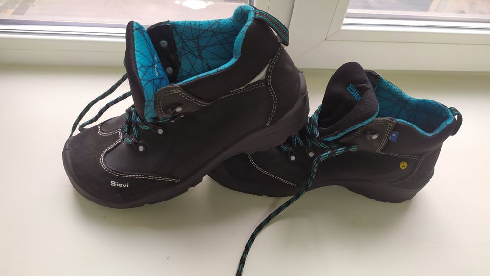 Кросівки робочі Sievi. 44 розмір. НОВІ
