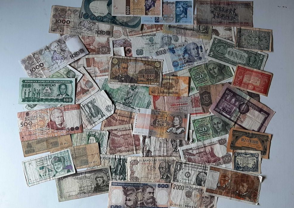 Notas de vários Países