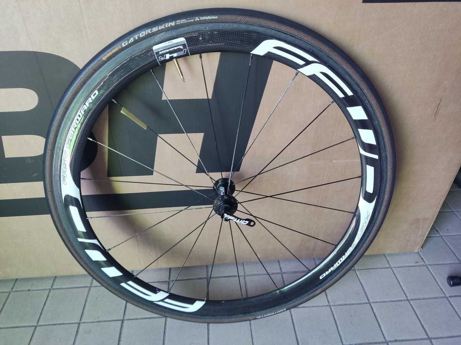 Roda ffwd de carbono