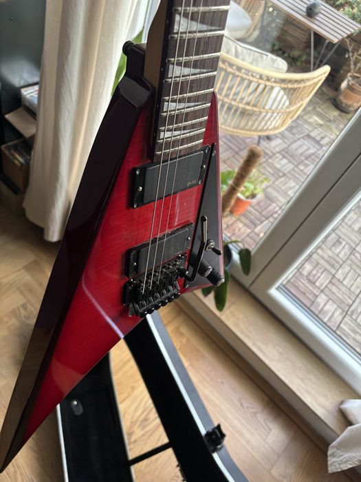 Jackson RR3 Japan EMG tremolo Schaller + case