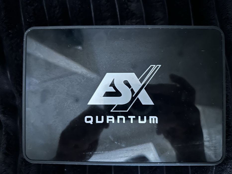 Esx quantum  Q-FOUR 4-100 wzmacniacz samochodowy