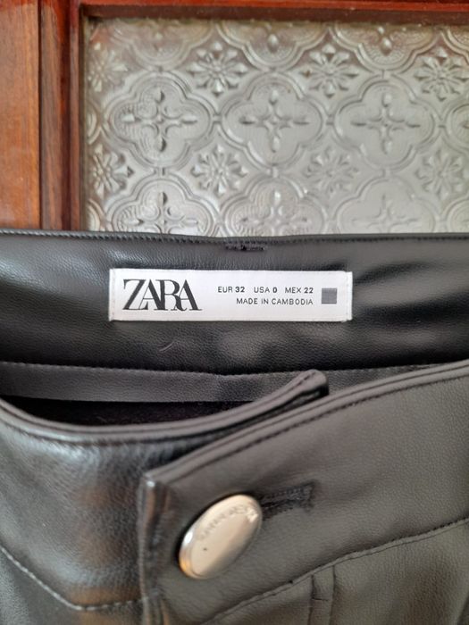 Calças pretas Napa da Zara