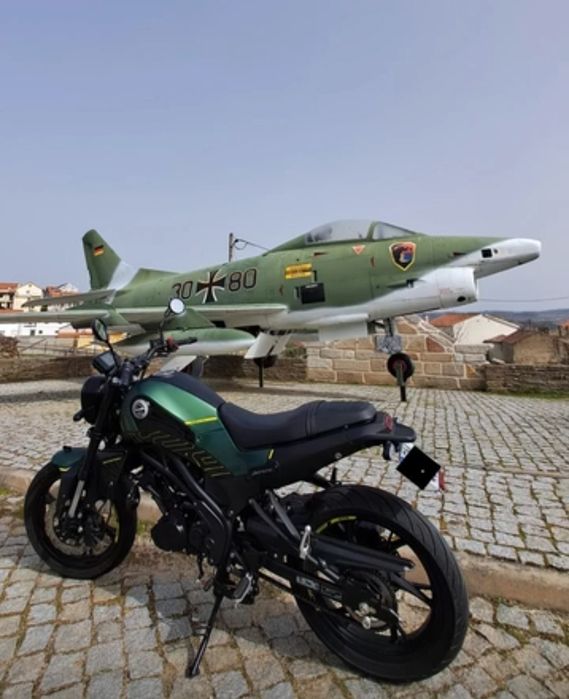 Benelli Leoncino 125