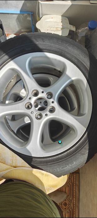 Мотор під заміну,шатун пробив блок,матор на авто,є зимня резина на дисках 18,по авто із мінусов ручка задня ліва не робоча, стан гарний,машина на мені з документами все добре,торг мінімальний у капота, кого цікавить пишіть,бо зв'язок поганий