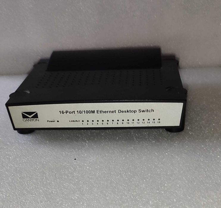 Canyon CNP-D16P 16-port 10/100 Мбит