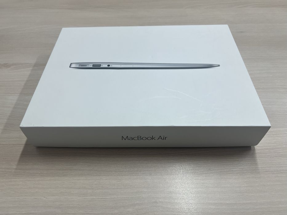 Продам Macbook Air 13- inch 2015