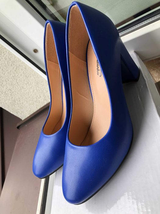 czółenka chabrowe na słupku 36