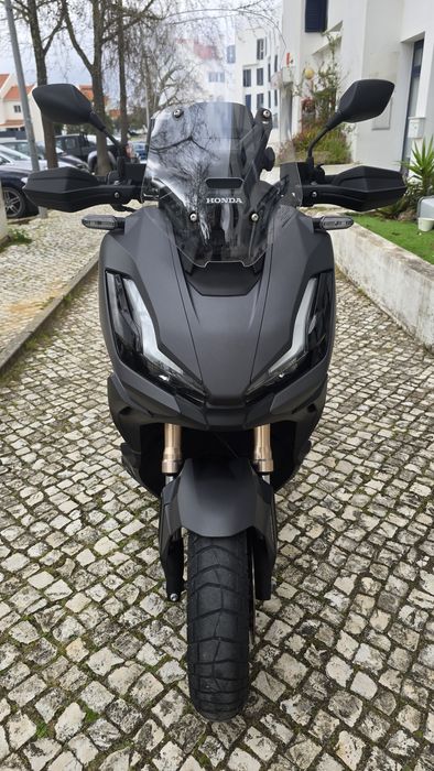 Honda ADV 350 como nova