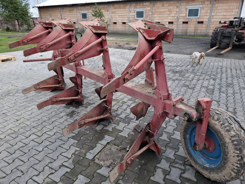 Sprzedam pług obrotowy 4 skinów NAUD