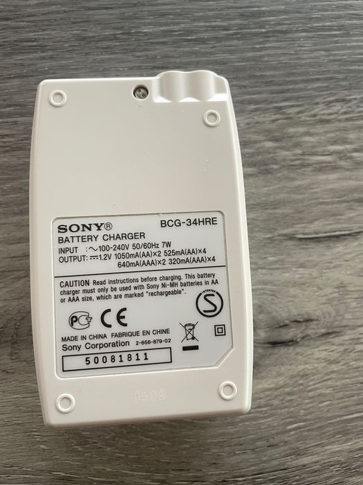 Carregador de pilhas AA ou AAA - Sony