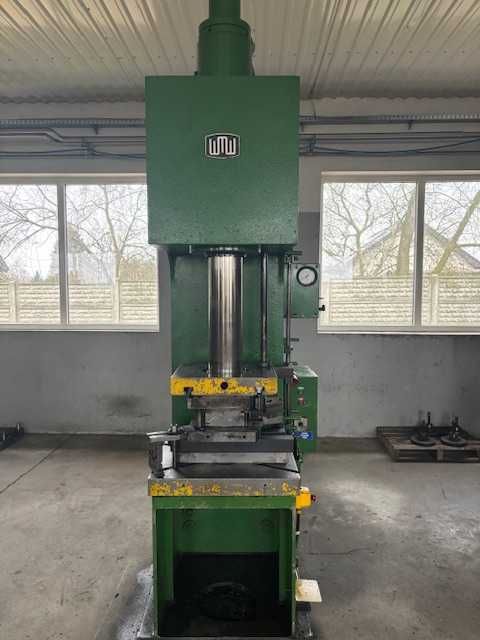 Prasy mimośrodowe, wiertarki  i inne maszyny do obróbki metali