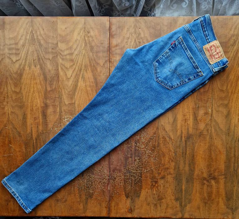 Джинсы (Levis 502) размр. W34-L32/33. Made in India.