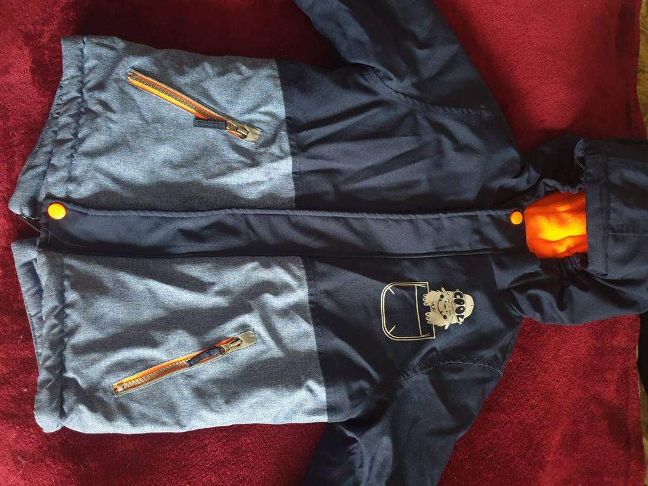 Новая куртка на мальчика 5-8 лет