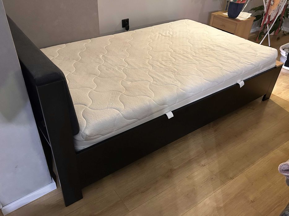 Łóżko wraz z materacem 120x200