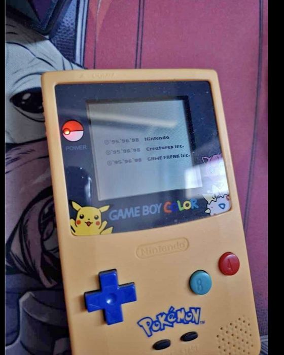 Gameboy pikachu.
