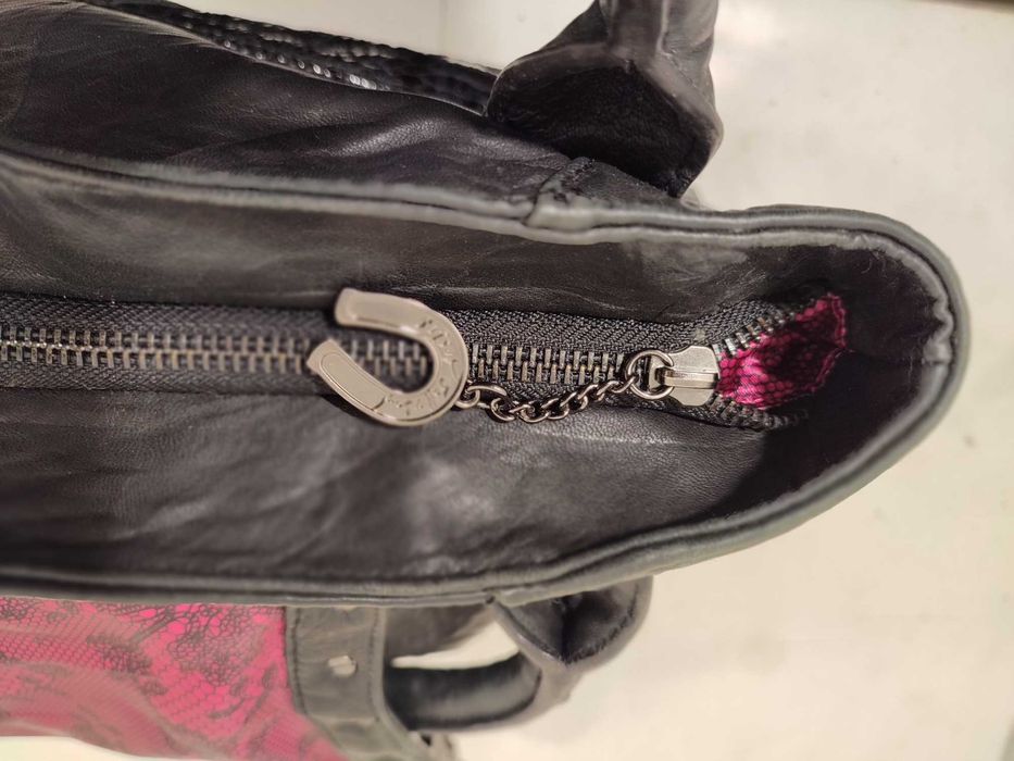 Torebka Betsey Johnson skórzana czarna