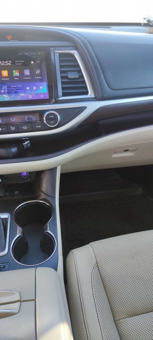 Toyota Highlander Limited 2016 hybrid