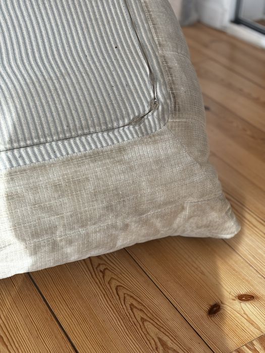 Ligne Roset TOGO – Cadeira + Apoio para os Pés