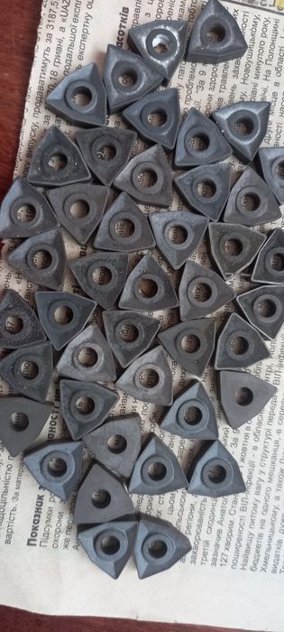 Державки до токарного станка і пластини.
