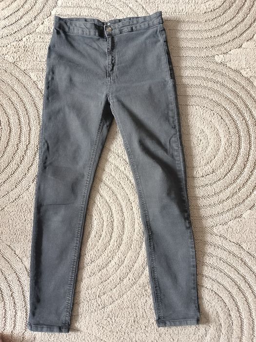 Czarne rurki 40 M-L Sinsay