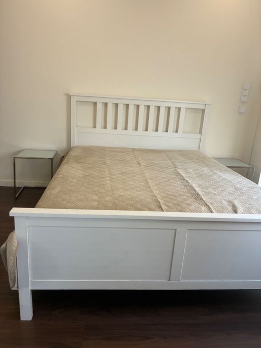 Cama de casal Ikea