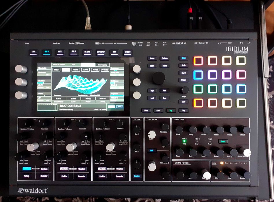 Waldorf Iridium desktop, sintetizador