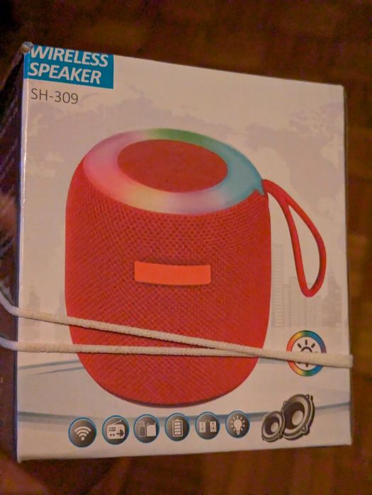 Coluna bluetooth na caixa