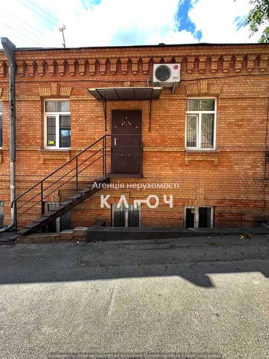 Продаж приміщення в ЦЕНТРІ, вул. Шевченка  37.50 м²
