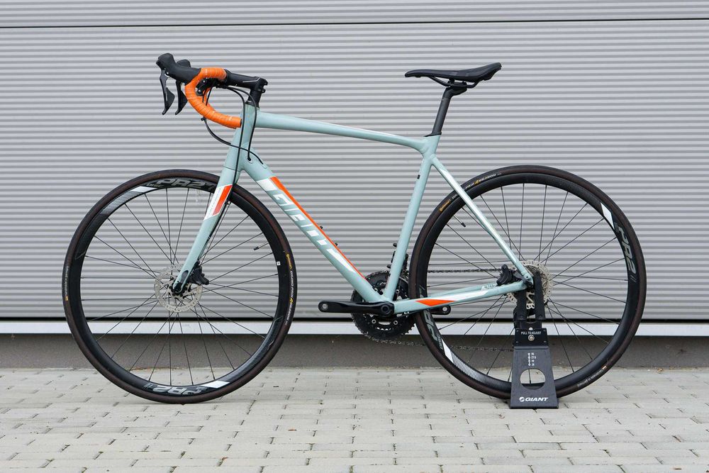 Rower Szosowy Giant Contend SL 1 Hydraulika Shimano 105 2x10 M/L