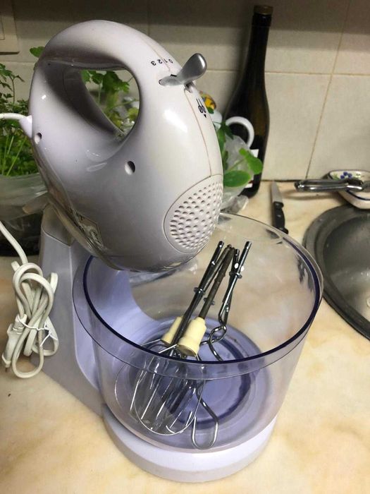 Batedeira com taça KUNFT