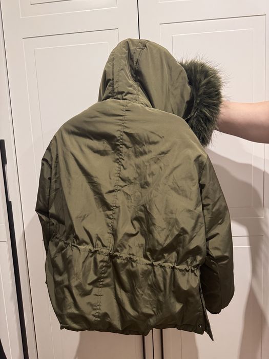 Зимова куртка жіноча