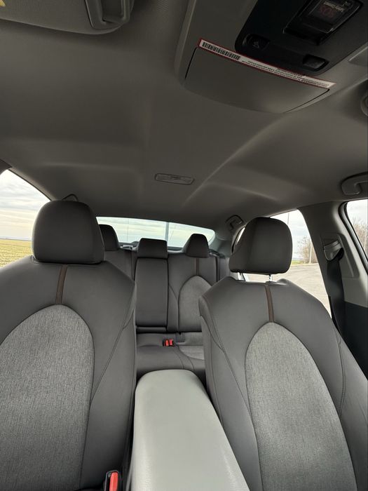 Продам Toyota Camry 70 2018