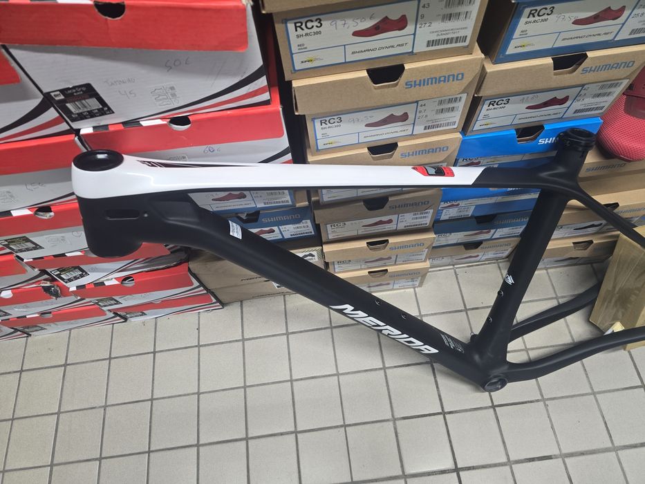 Quadro 29 carbono L novo
