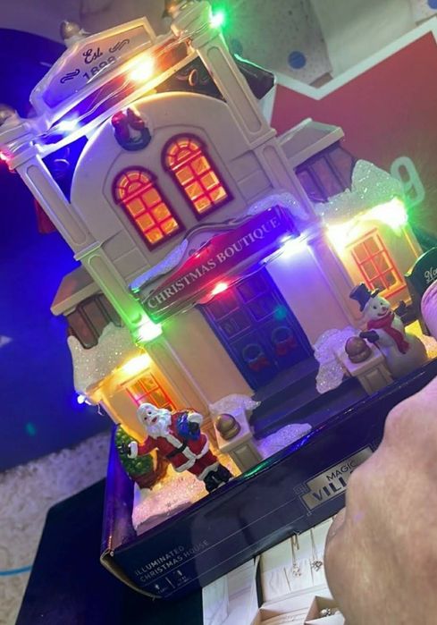 Новорічний декор будинок Санти ваза