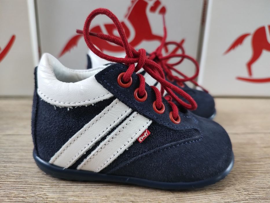 Trzewiki /Roczki Emel 18