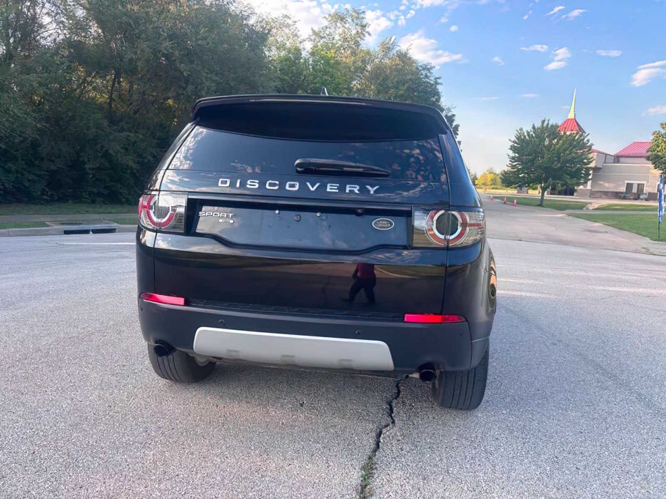 Land Rover Discovery      2017