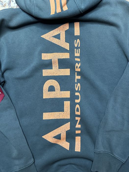 Alpha industries Л