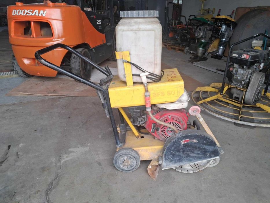 Przecinarka do asfaltu i betonu