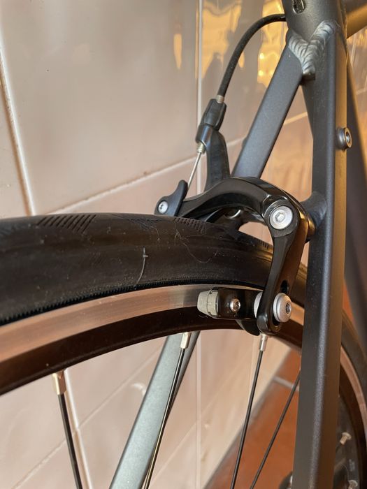 Bicicleta de estrada RC Triban 120 + Bomba Btwin 900