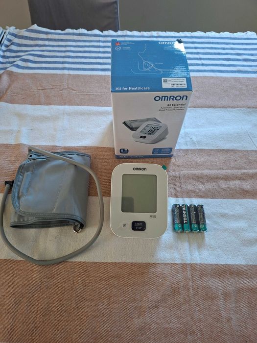 Ciśnieniomierz automatyczny naramienny Omron X2 Essential z technologią