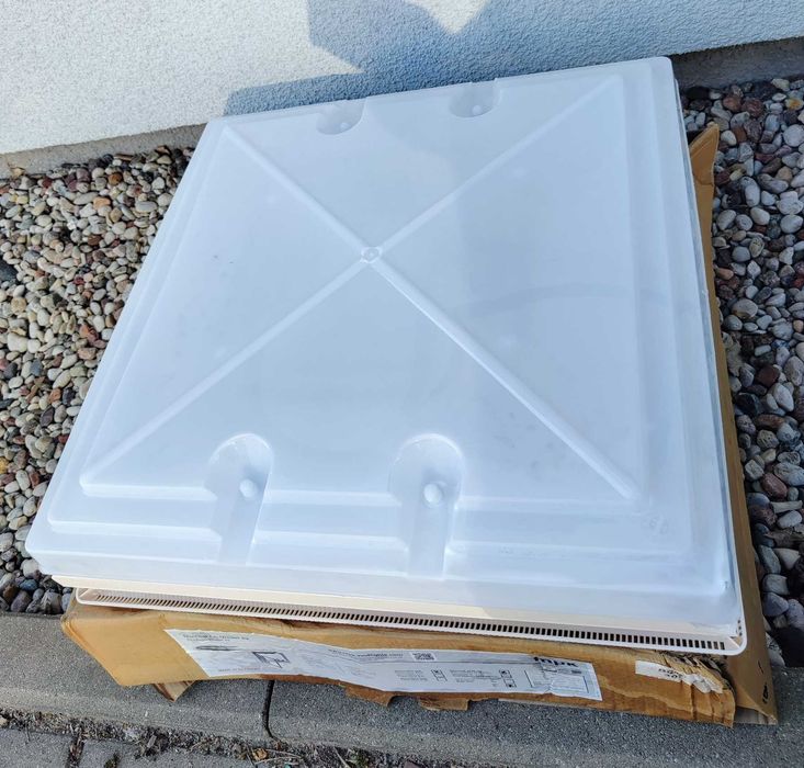 Okno dachowe Kamper przyczepa kampingowa 40x40 MPK Model 42 NOWE