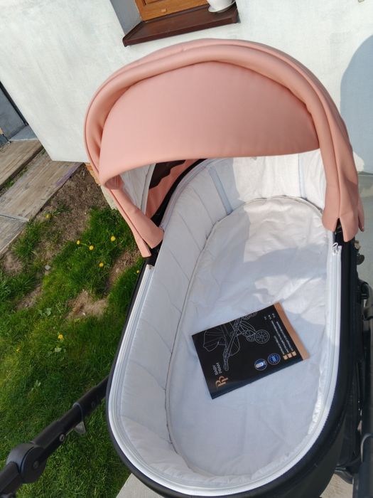 Продам дитячу коляску